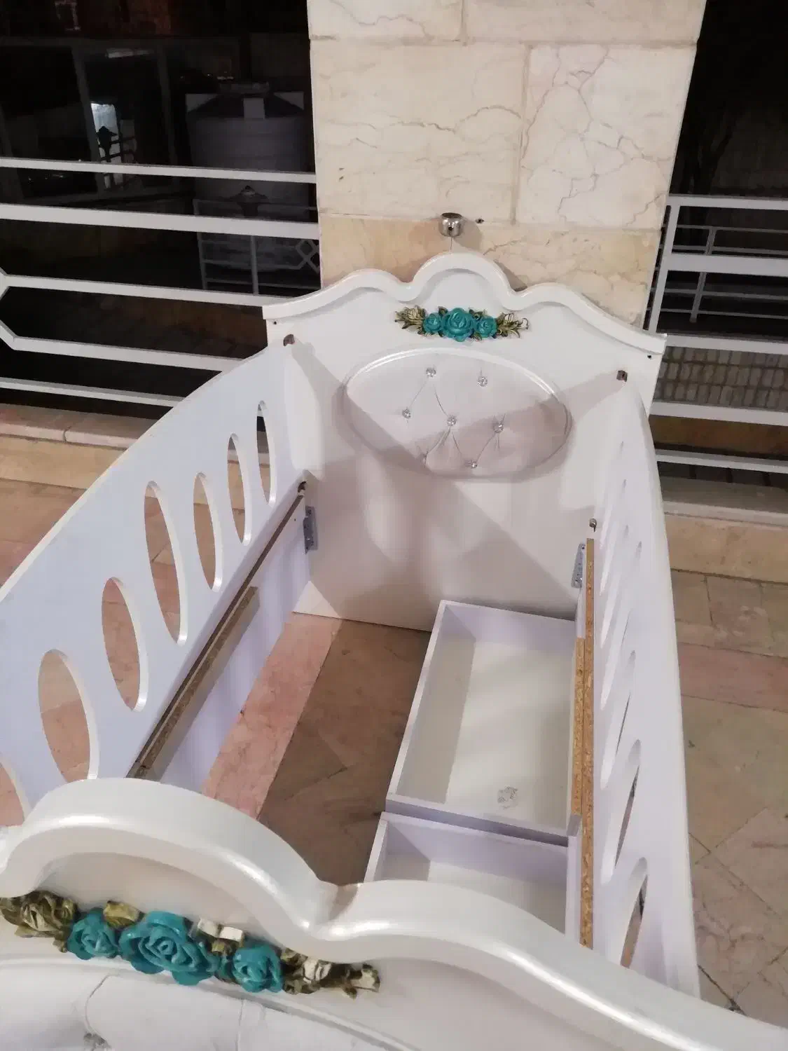 تخت نوزاد همراه تشک اسفنجی|تخت و سرویس خواب|تهران, باشگاه نفت|دیوار