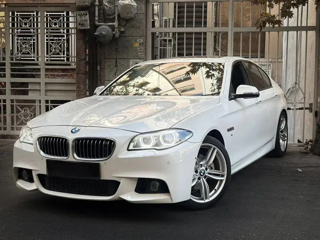 بی ام و 528 2014 ۳ کلید|خودرو سواری و وانت|تهران, سعادتآباد|دیوار