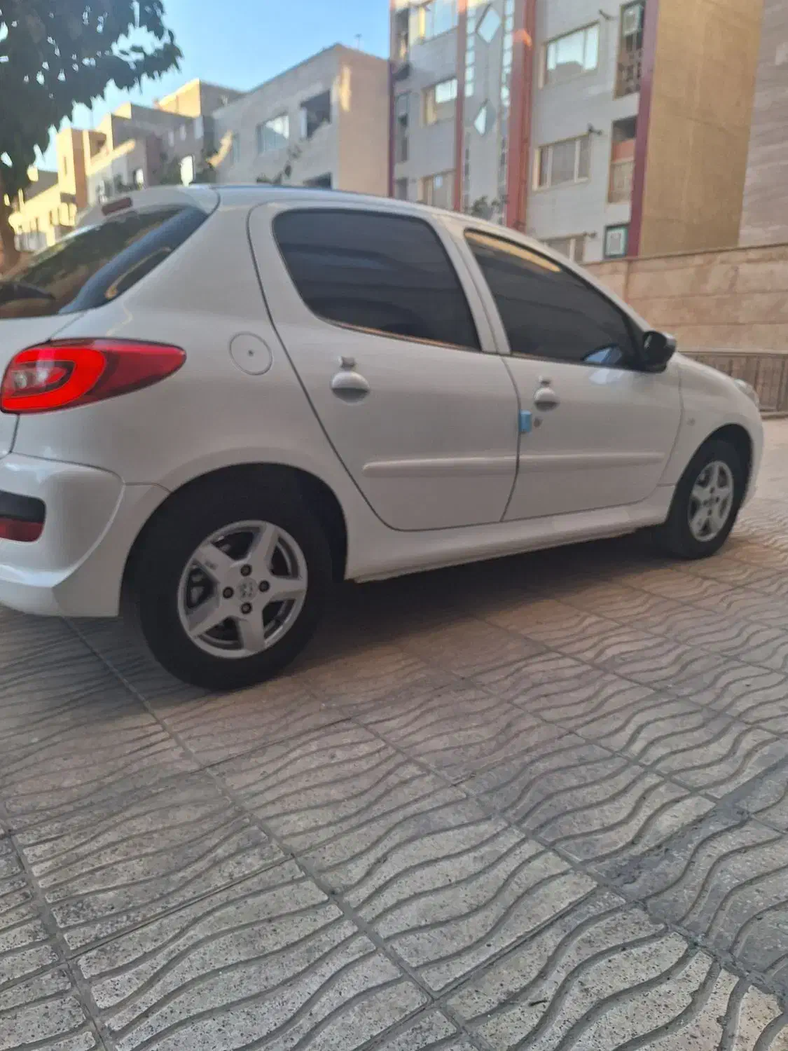 207|خودرو سواری و وانت|اراک, |دیوار