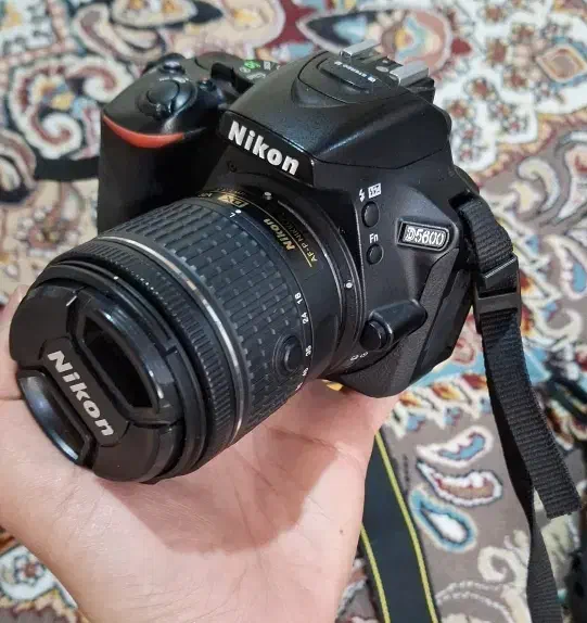 دوربین عکاسی d5600 Nikon (نیکون)|دوربین عکاسی و فیلمبرداری|شیراز, شهرک رضوان|دیوار