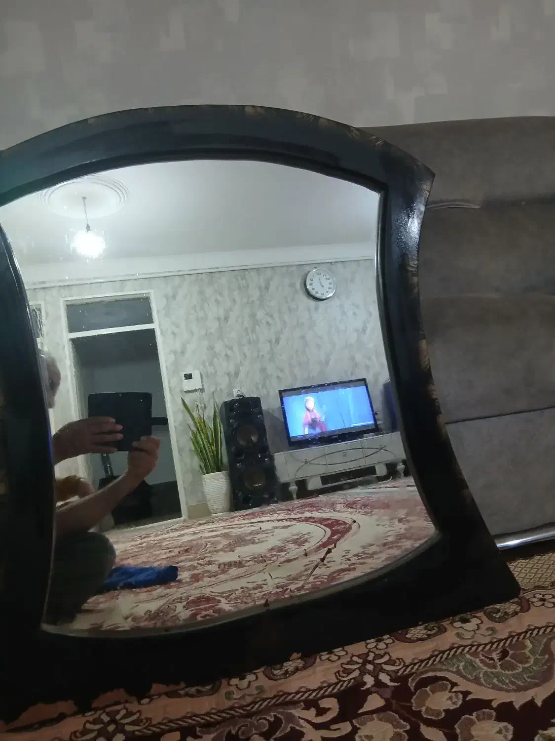 اینه|آرایشگاه و سالن‌های زیبایی|کبودرآهنگ, |دیوار