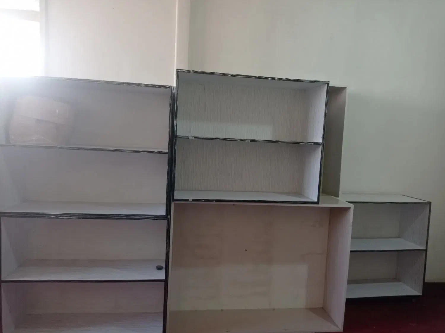 قفصه مغاز وکتاب خانه|کتابخانه، شلف، قفسه‌های دیواری|اصفهان, شیخ طوسی|دیوار