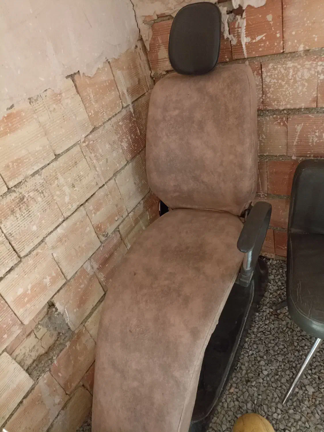 دوتا صندلی آرایشگاه|آرایشگاه و سالنهای زیبایی|ارومیه, |دیوار