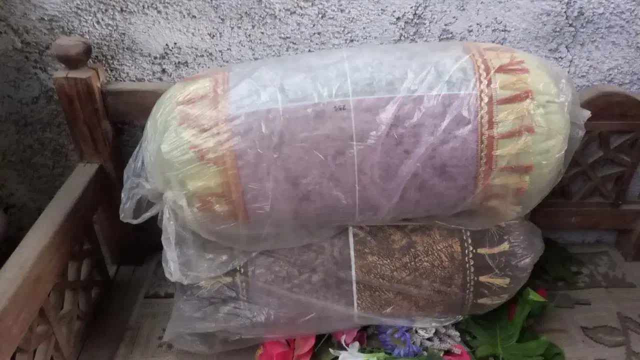 بالشت لوله ای سنتی|رختخواب، بالش، پتو|اندیشه, اندیشه فاز ۱|دیوار
