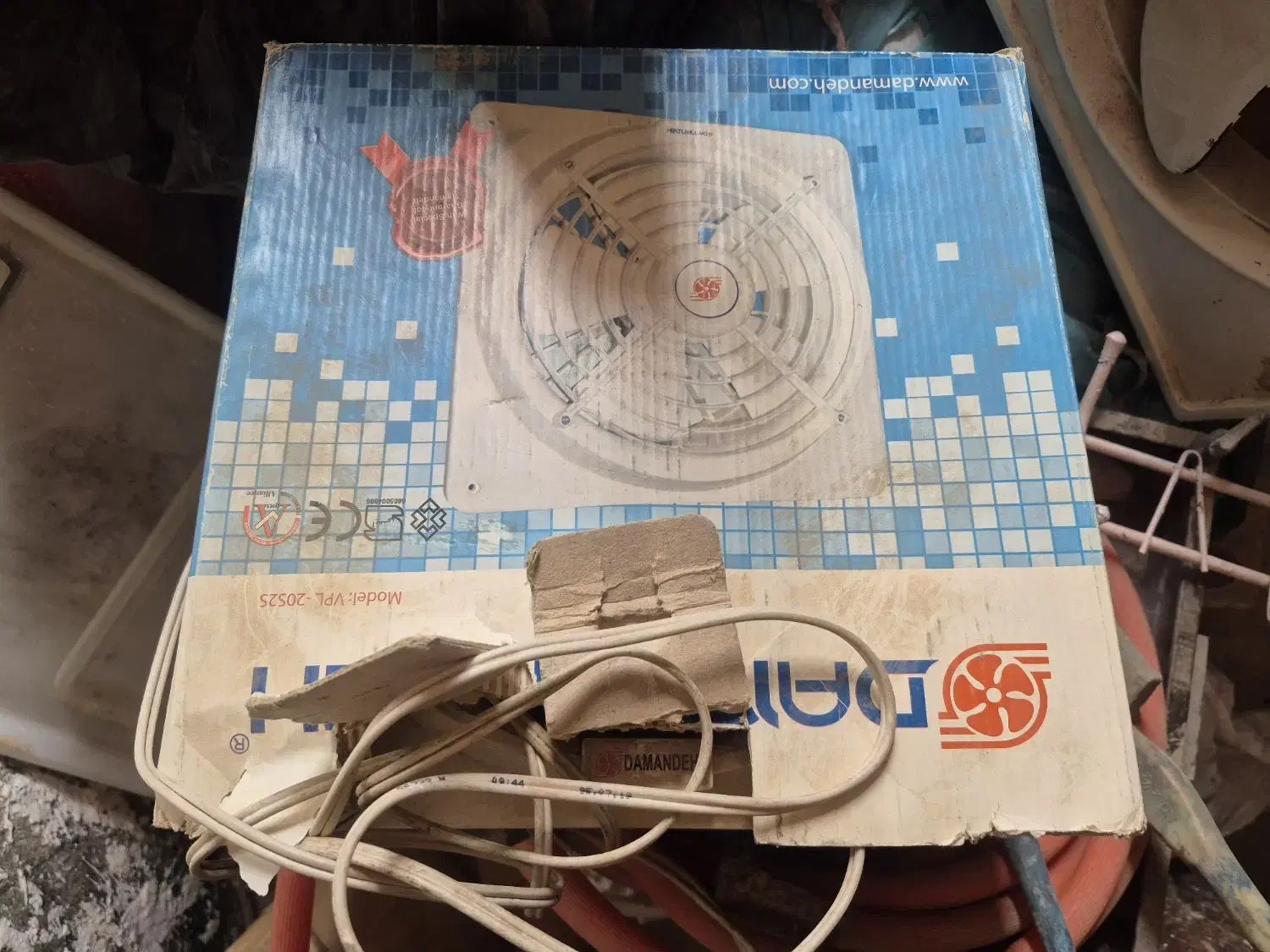 فن تهویه هوا دوتا|پنکه و تصفیه‌کنندهٔ هوا|محلات, |دیوار