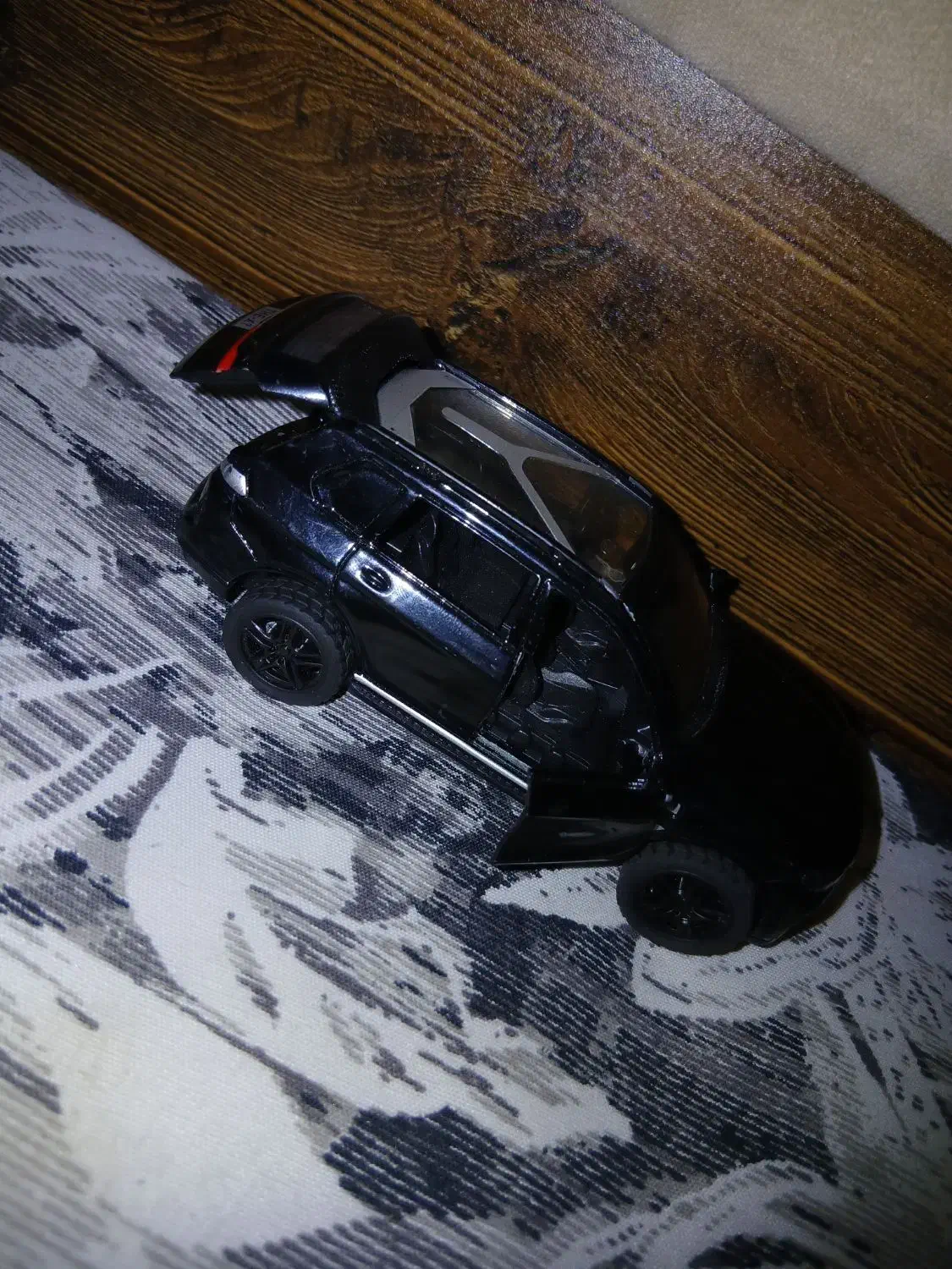 ماشین آهنی|اسباب‌‌بازی|ماسال, |دیوار