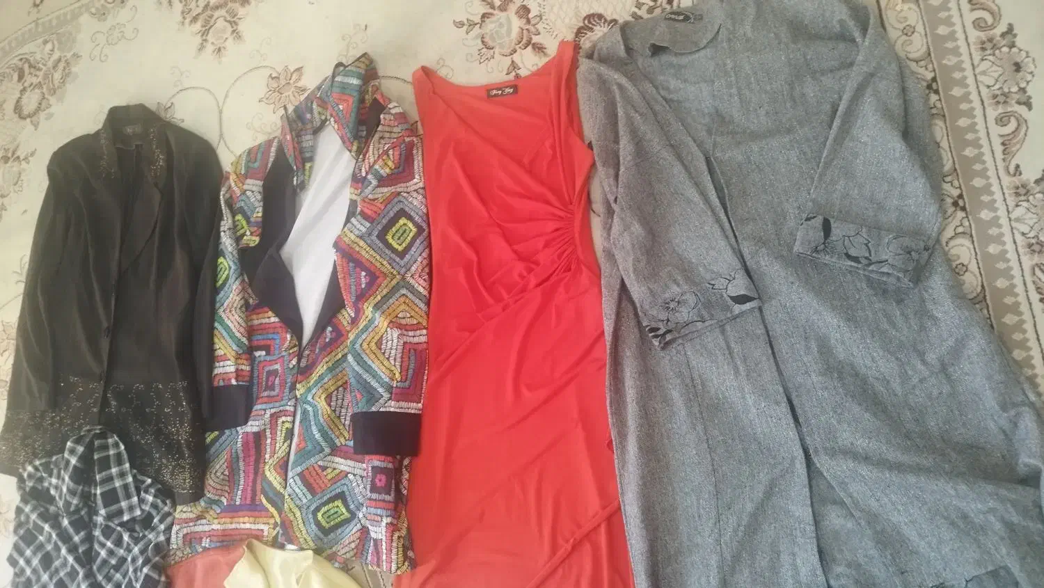 لباس زنانه و بچه گانه کارکرده|لباس|اصفهان, نصرآباد|دیوار