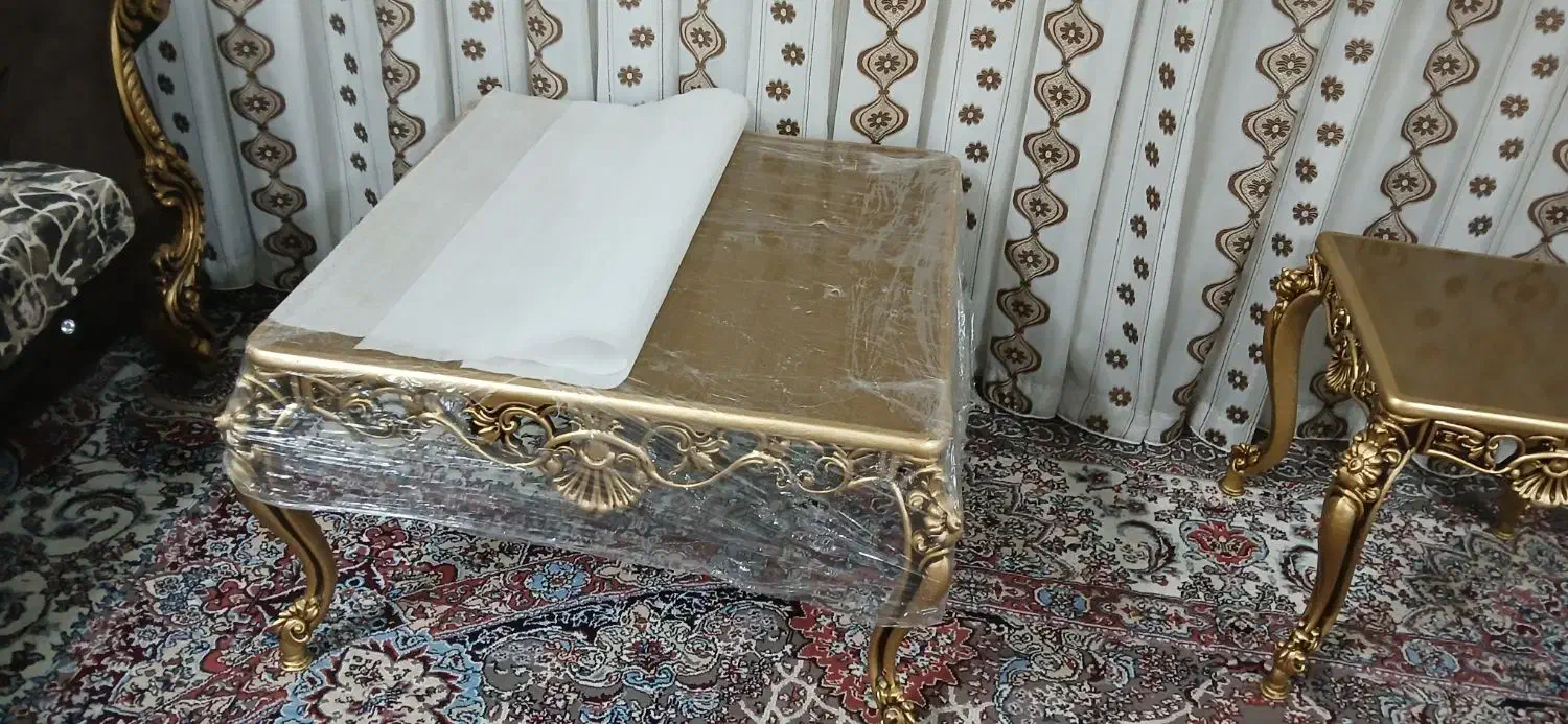 میزجلومبلی بزرگ نو|مبلمان خانگی و میز عسلی|قم, نخودی|دیوار