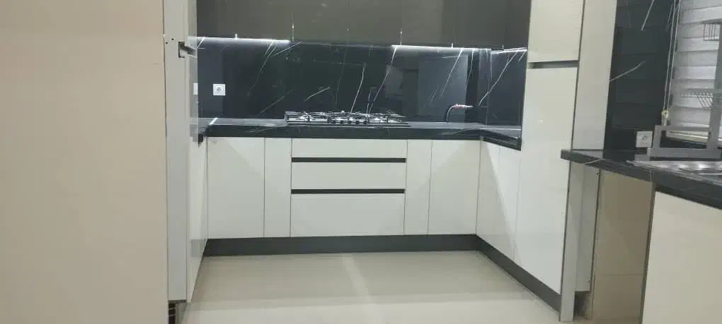 150 متر / تک واحدی /دو پارکینگ/ قابل تبدیل