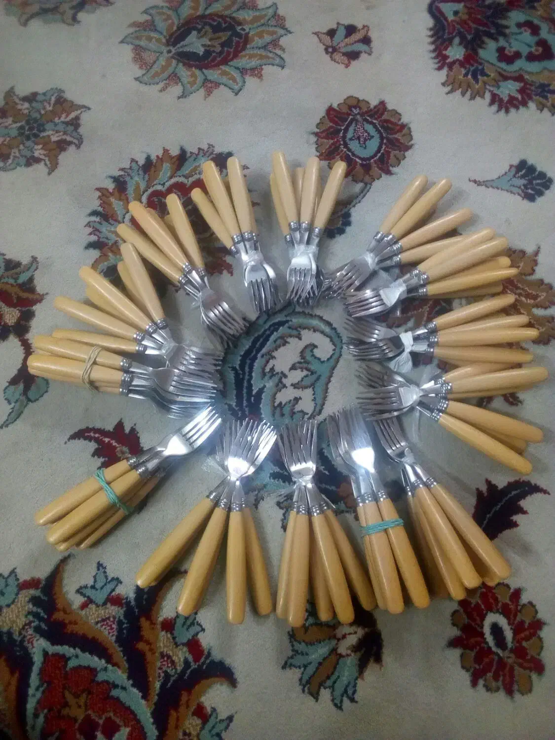 قاشق و چنگال|ظروف سرو و پذیرایی|مشهد, عامل|دیوار