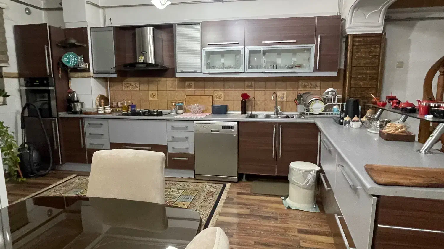 کابینت|مصالح و تجهیزات ساختمان|لاهیجان, شیشه گران|دیوار