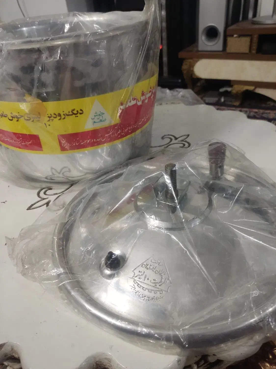 دیگ زودپز زود پز|ظروف پخت‌وپز|رباط‌کریم, رباط‌کریم|دیوار