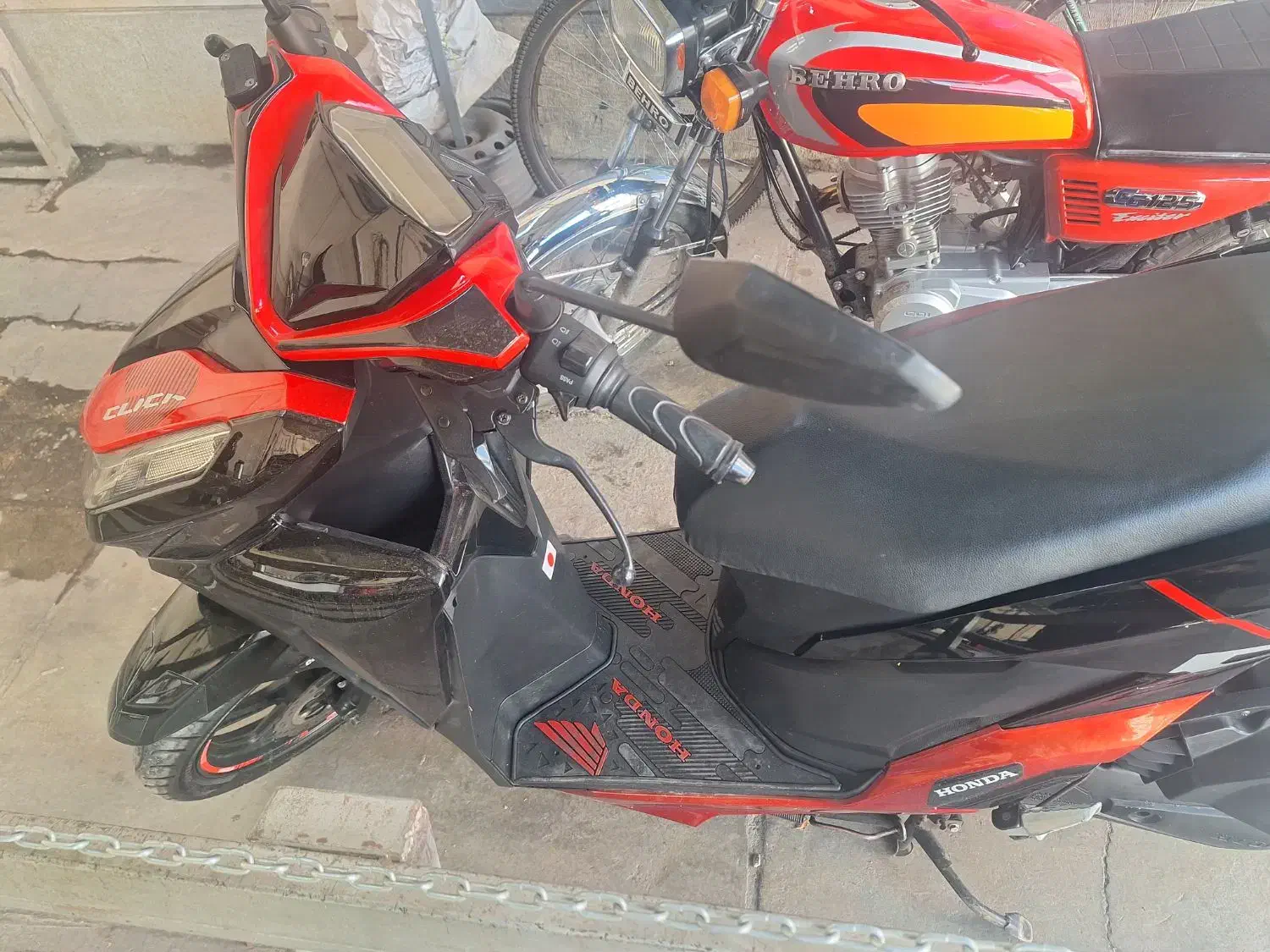 معاوضه موتور کلیک با آیفون ۱۵|موتورسیکلت|شیراز, نصر|دیوار