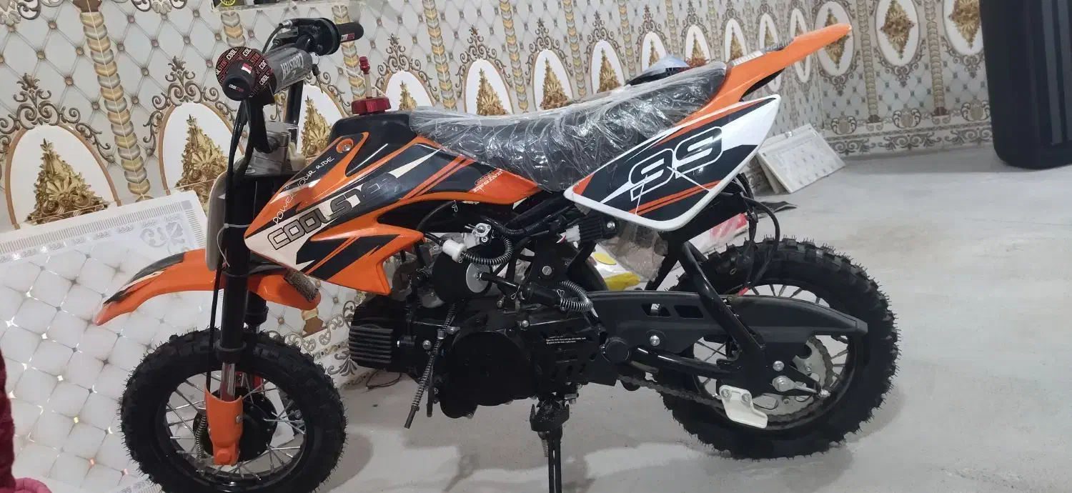 سه چرخ|اسباببازی بچه|تفتان, |دیوار