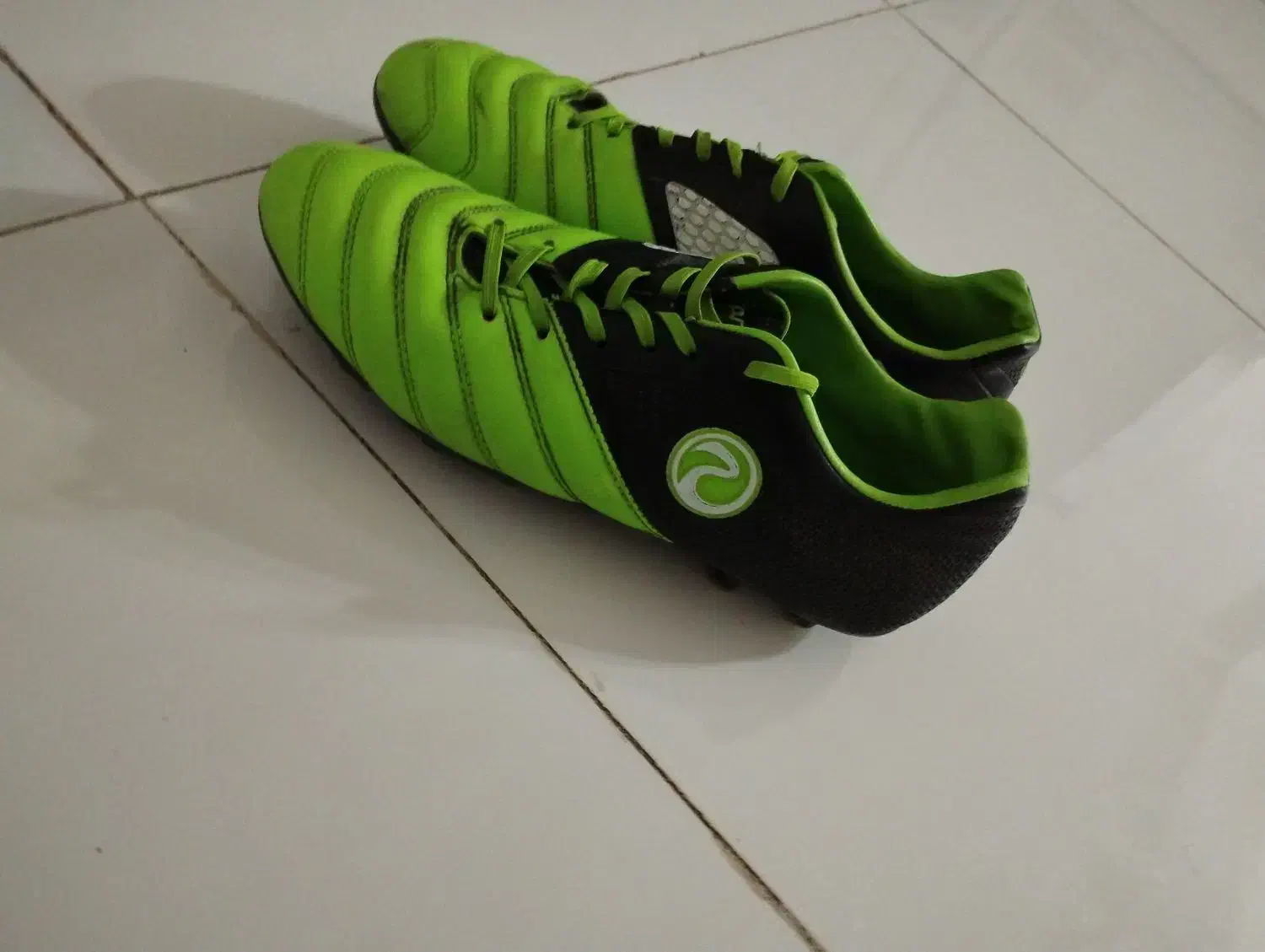 کفش فوتبال|کیف، کفش، کمربند|بندر کنگان, |دیوار