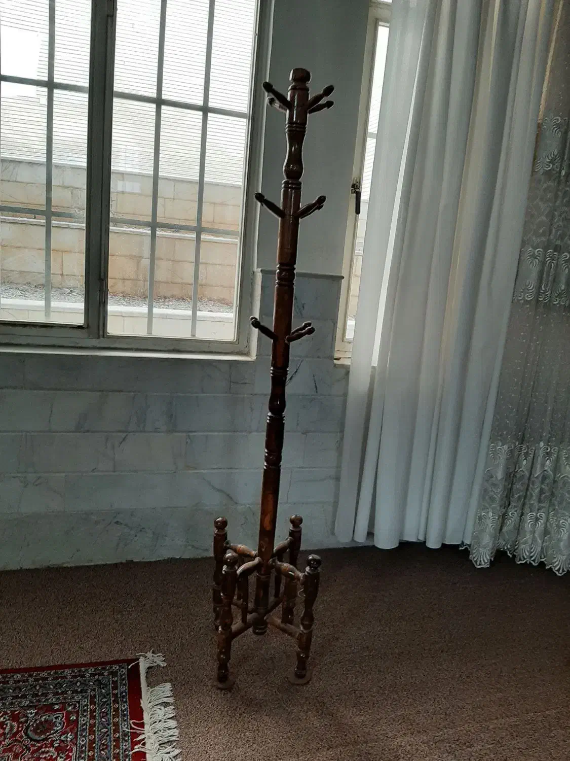 چوب لباسی چوبی قدیمی نوستالژی|بندرخت و رختآویز|قم, بنیاد|دیوار