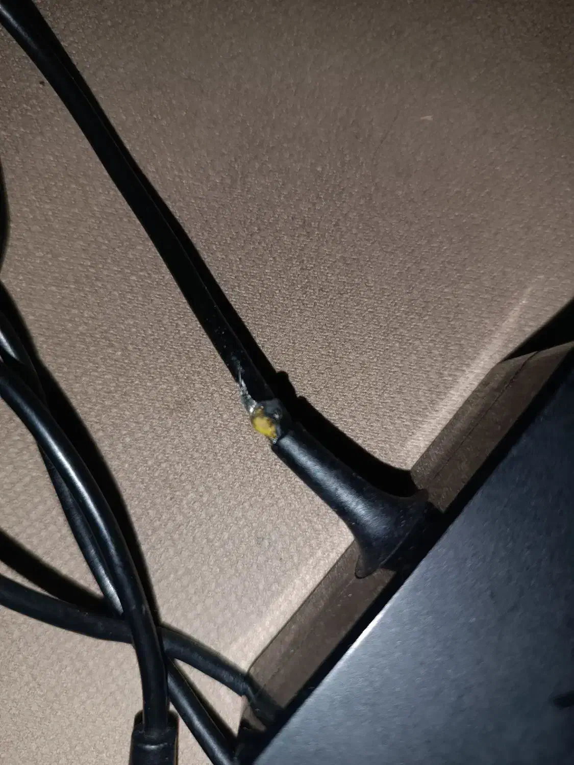 شارژر لپتاب ایسوس|قطعات و لوازم جانبی رایانه|زاهدان, |دیوار