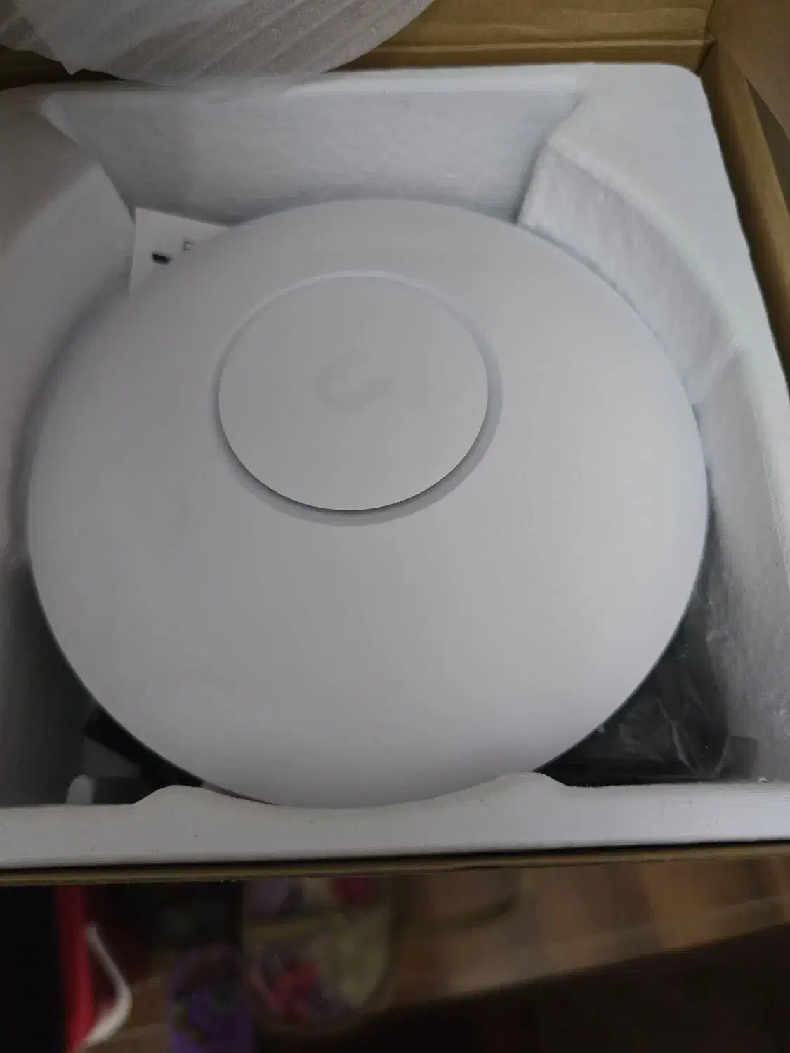 اکسس پوینت یوبیکیوتی مدل UniFi UAP-AC-LR|مودم و تجهیزات شبکه|تهران, بلوار کشاورز|دیوار