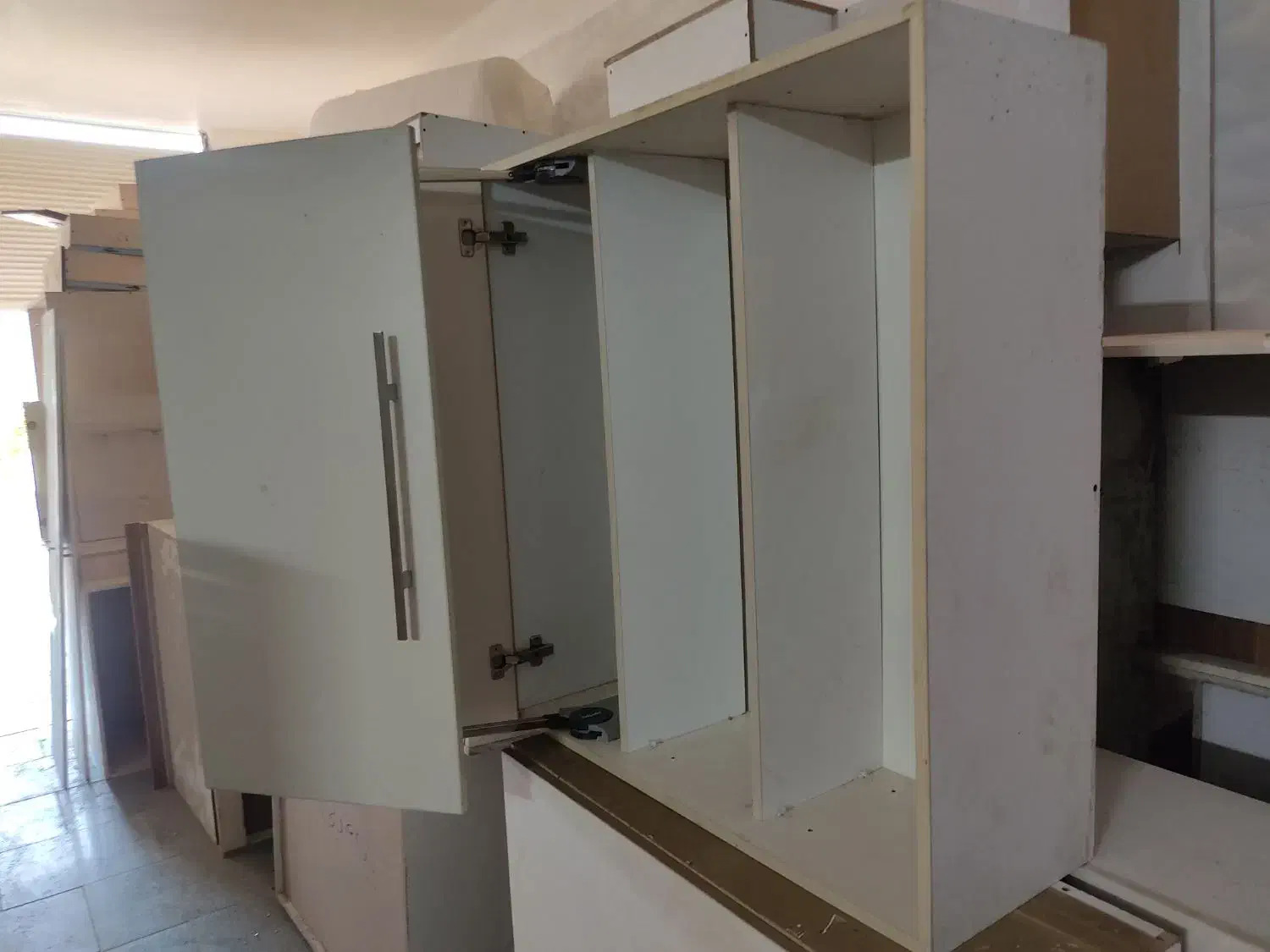 کابینت|مصالح و تجهیزات ساختمان|بومهن, |دیوار