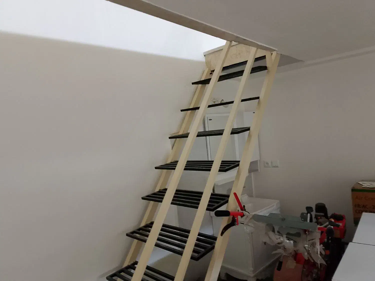 اجاره مغازه با تمام امکانات تمیز و لوکس|اجارهٔ مغازه و غرفه|پیرانشهر, |دیوار