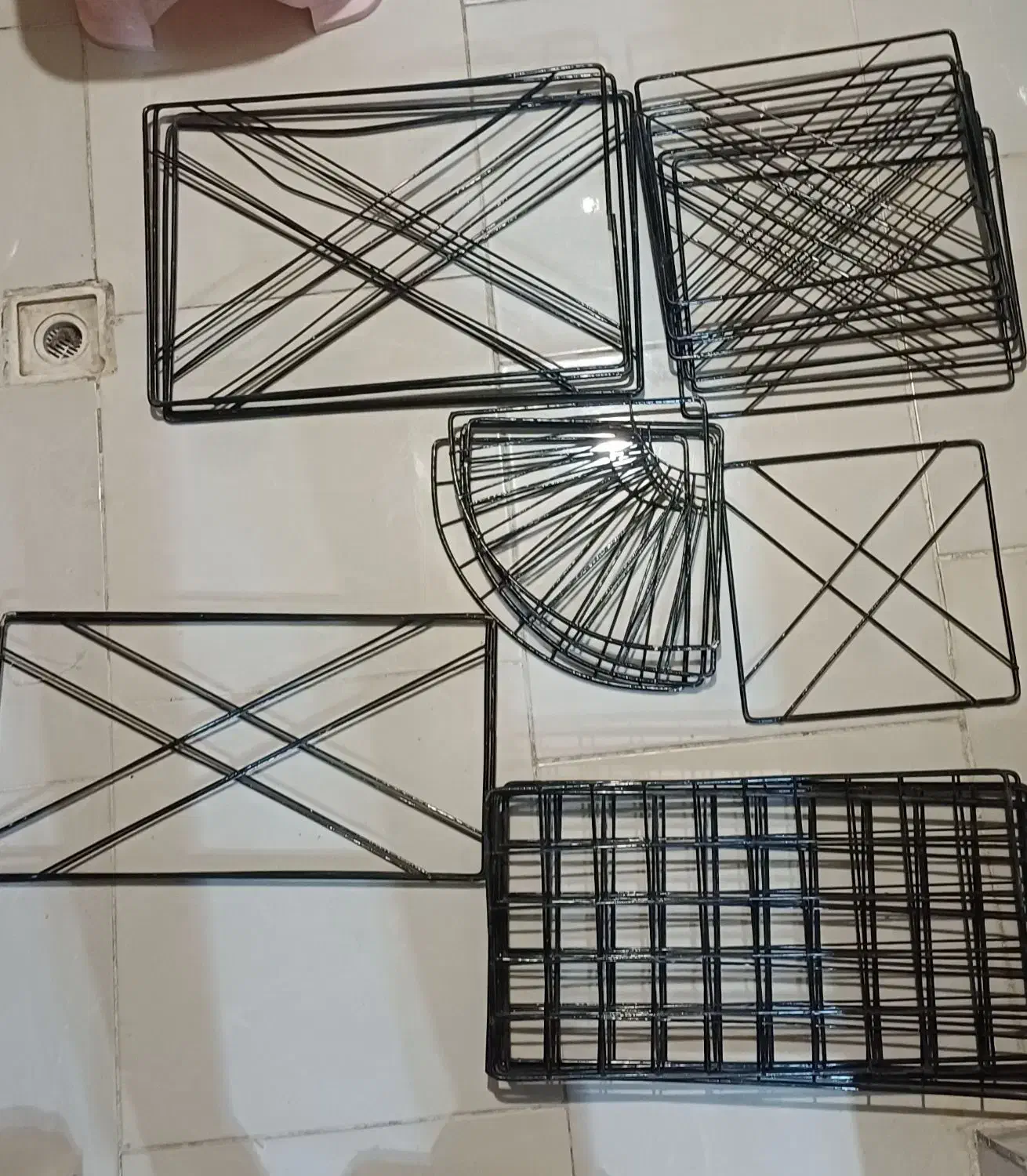 مشبک قفسه فلزی جا کتابی و جا کفشی|کتابخانه، شلف، قفسه‌های دیواری|قم, شاه سید علی|دیوار