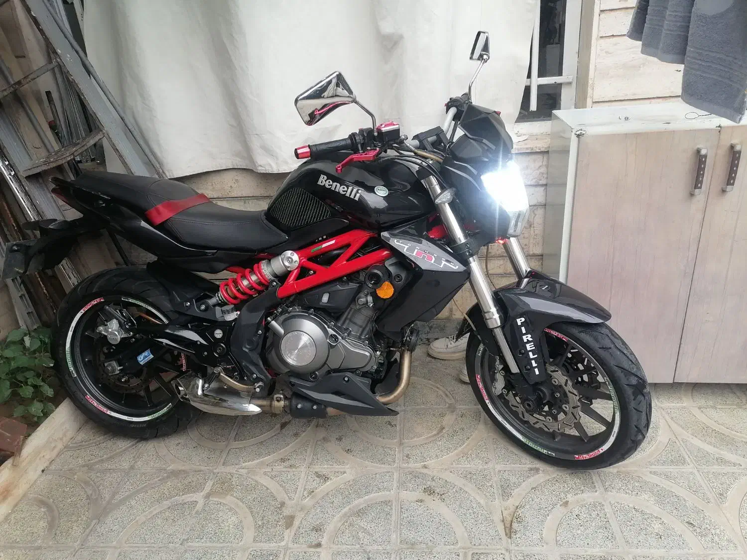 بنلی 300|موتورسیکلت|شیراز, زند|دیوار