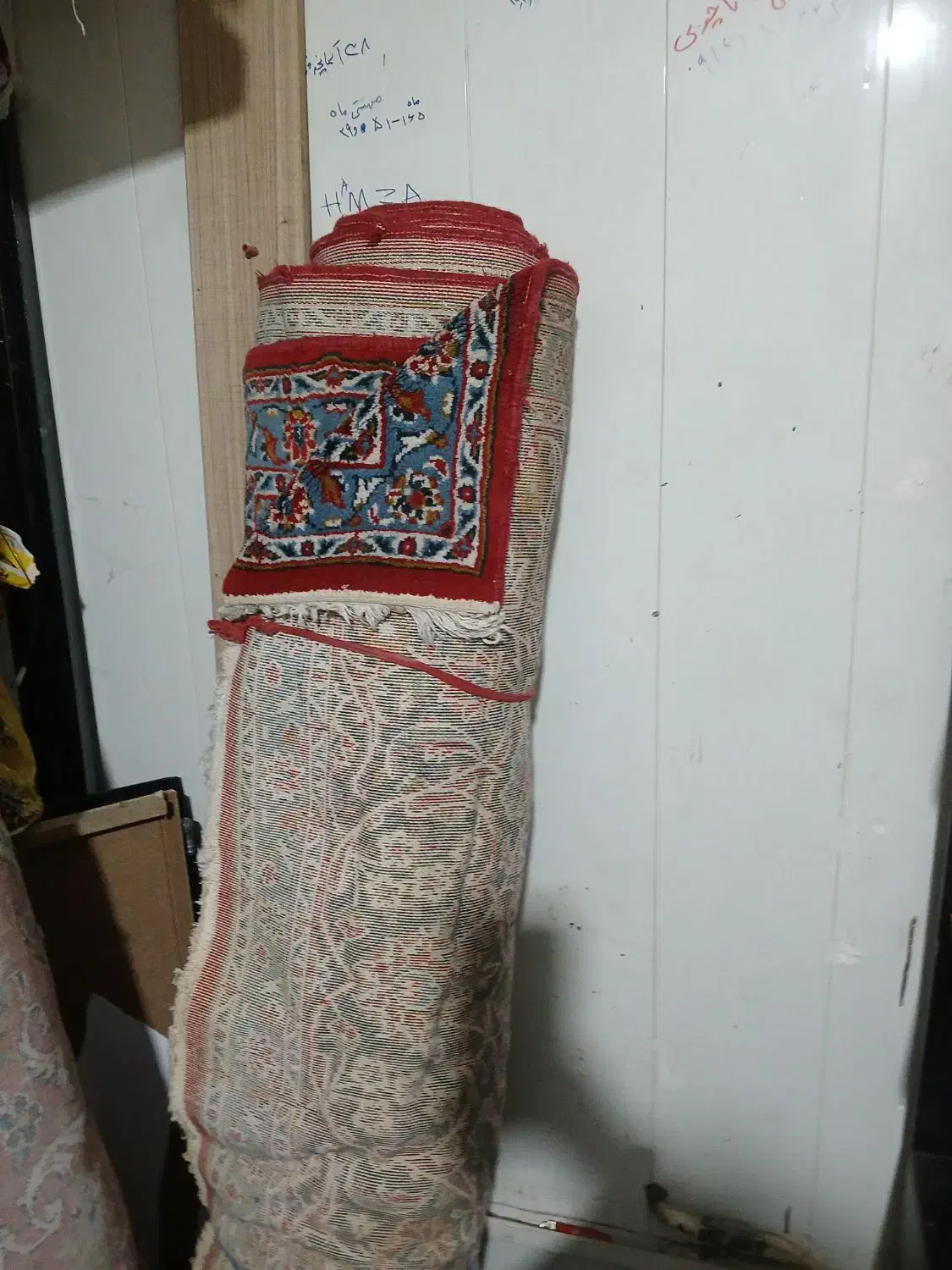 یک فرش ۱۲ متری ویک ۹ متری پشم قدیمی|فرش|خرم‌آباد, |دیوار
