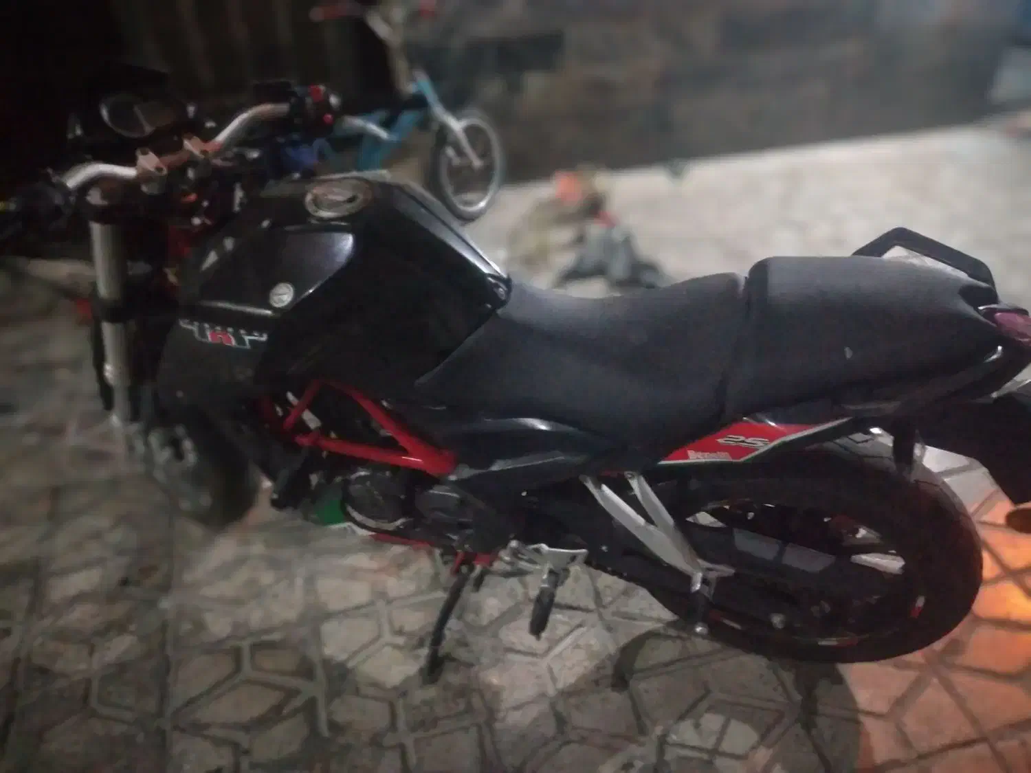 موتوربنلی۲۵۰تک سیلند|موتورسیکلت|بروجرد, |دیوار