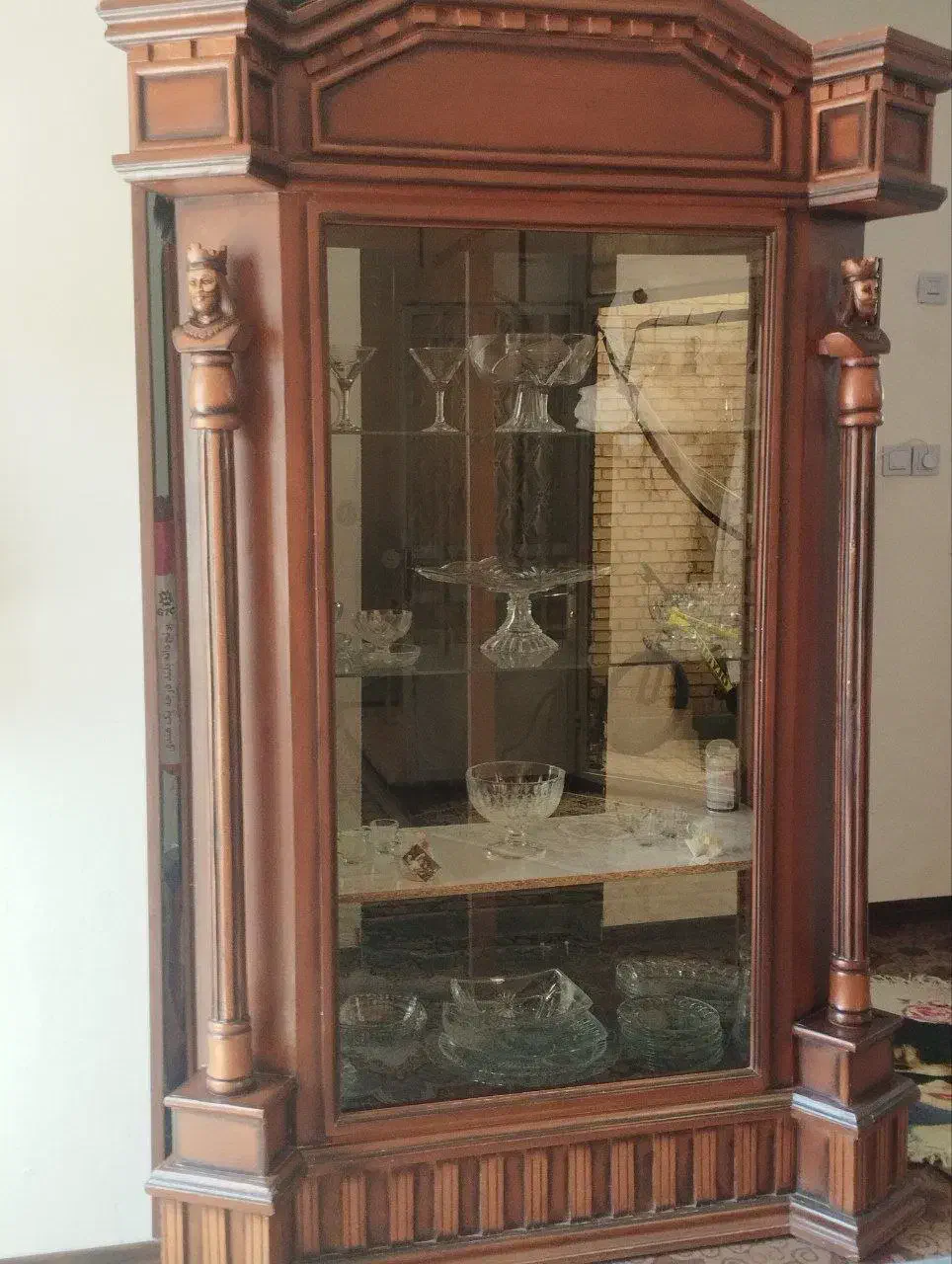 گنجه قدیمی|بوفه، ویترین، کنسول|گلبهار, شهر جدید گلبهار|دیوار