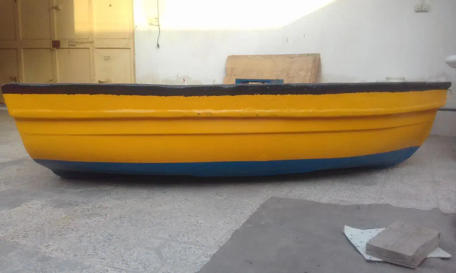 قایق‌منشوه|قایق و سایر وسایل نقلیه|بندرلنگه, |دیوار