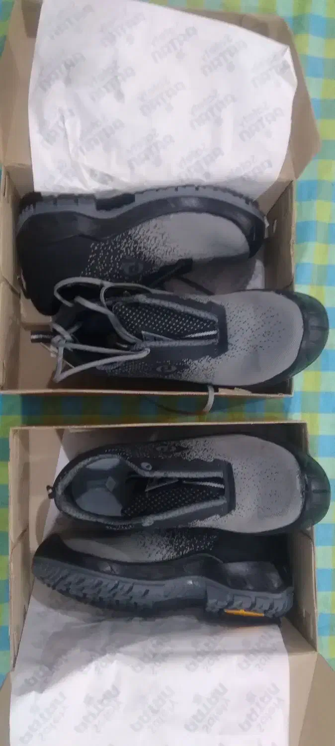 دوجفت کفش ایمنی|کیف، کفش، کمربند|خرمدره, |دیوار