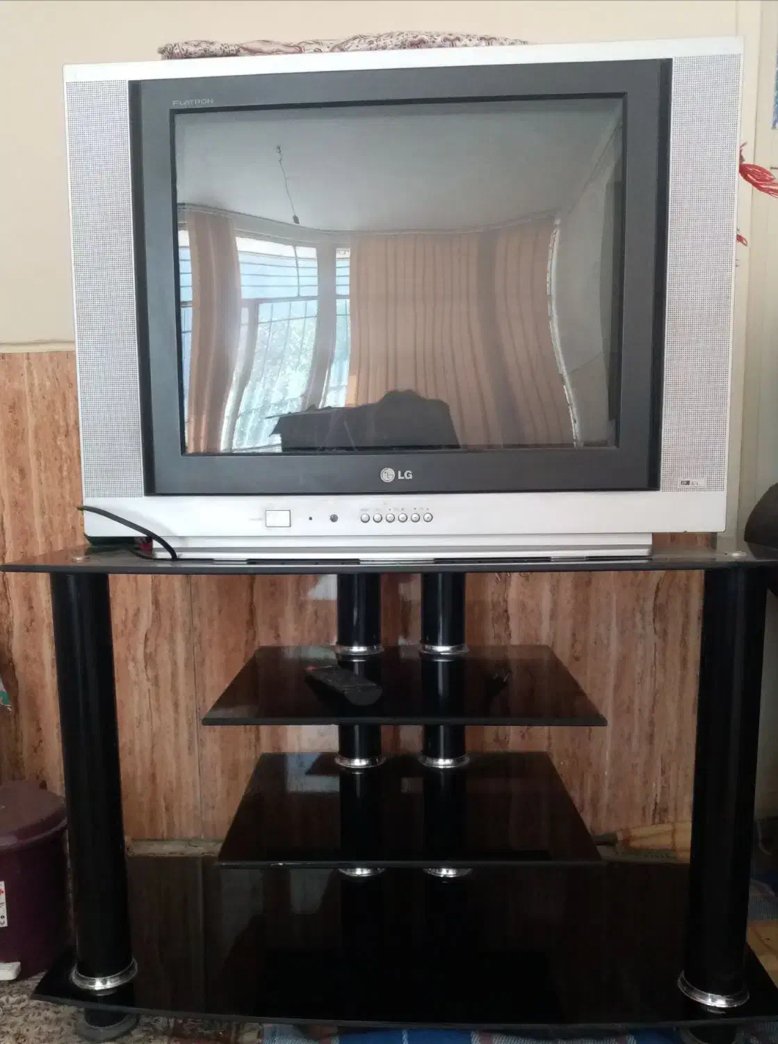 تلویزیون ومیز|تلویزیون و پروژکتور|فسا, |دیوار