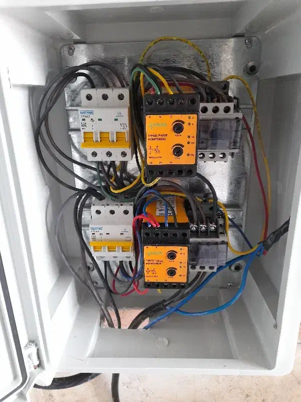 برقکار ساختمان|خدمات پیشه و مهارت|رشت, پیرکلاچای|دیوار