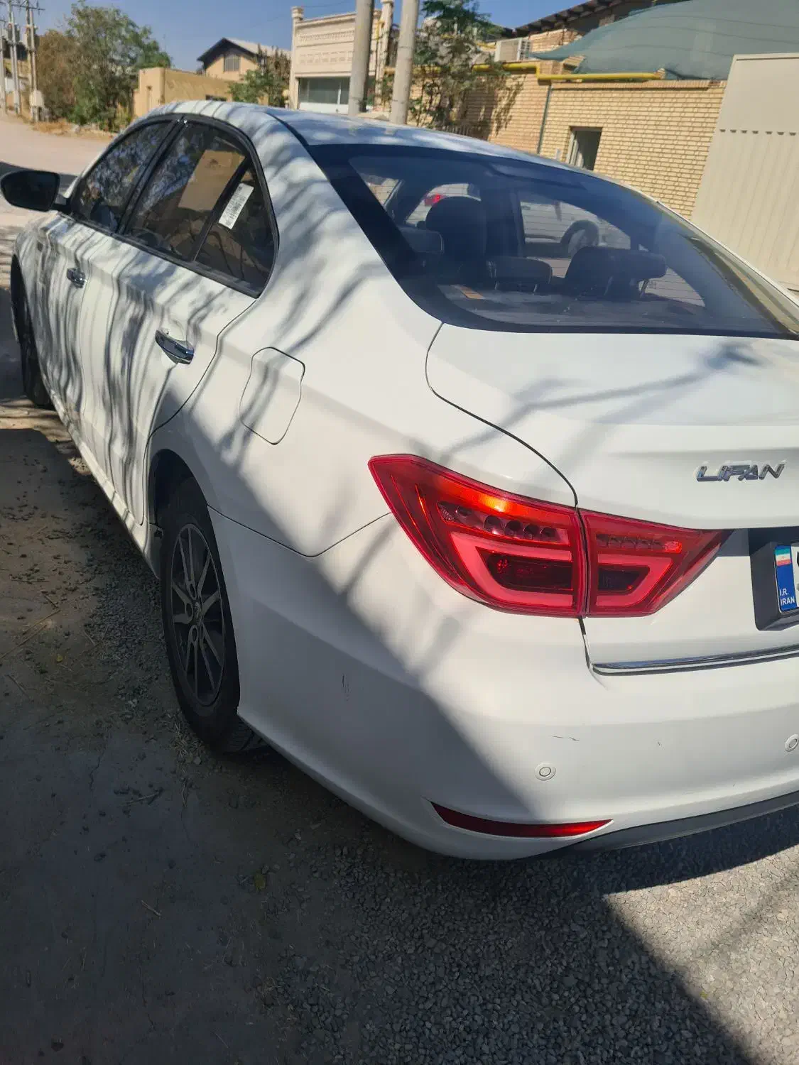 لیفان۸۲۰|خودرو سواری و وانت|کاشان, فاز ۲ ناجی آباد|دیوار