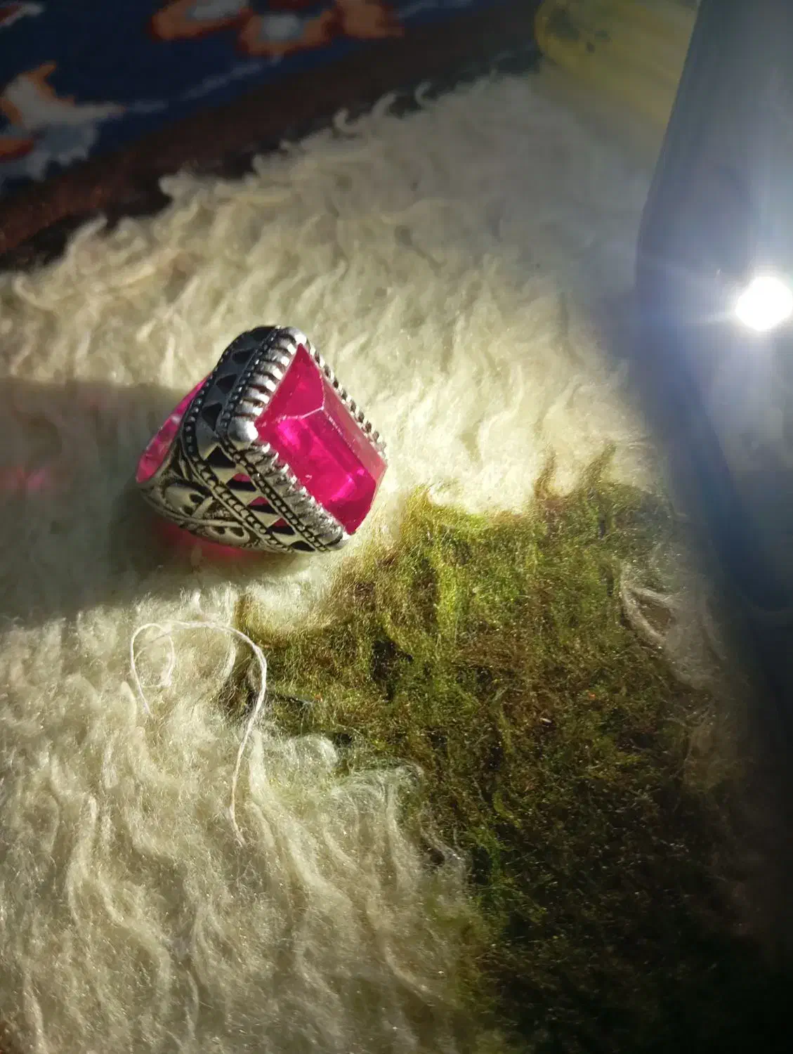 نگشتر یاقوت اصل قدیمی دست ساز با رکاب نقره|کلکسیون اشیاء عتیقه|تربت جام, بیست متری منبع آب|دیوار