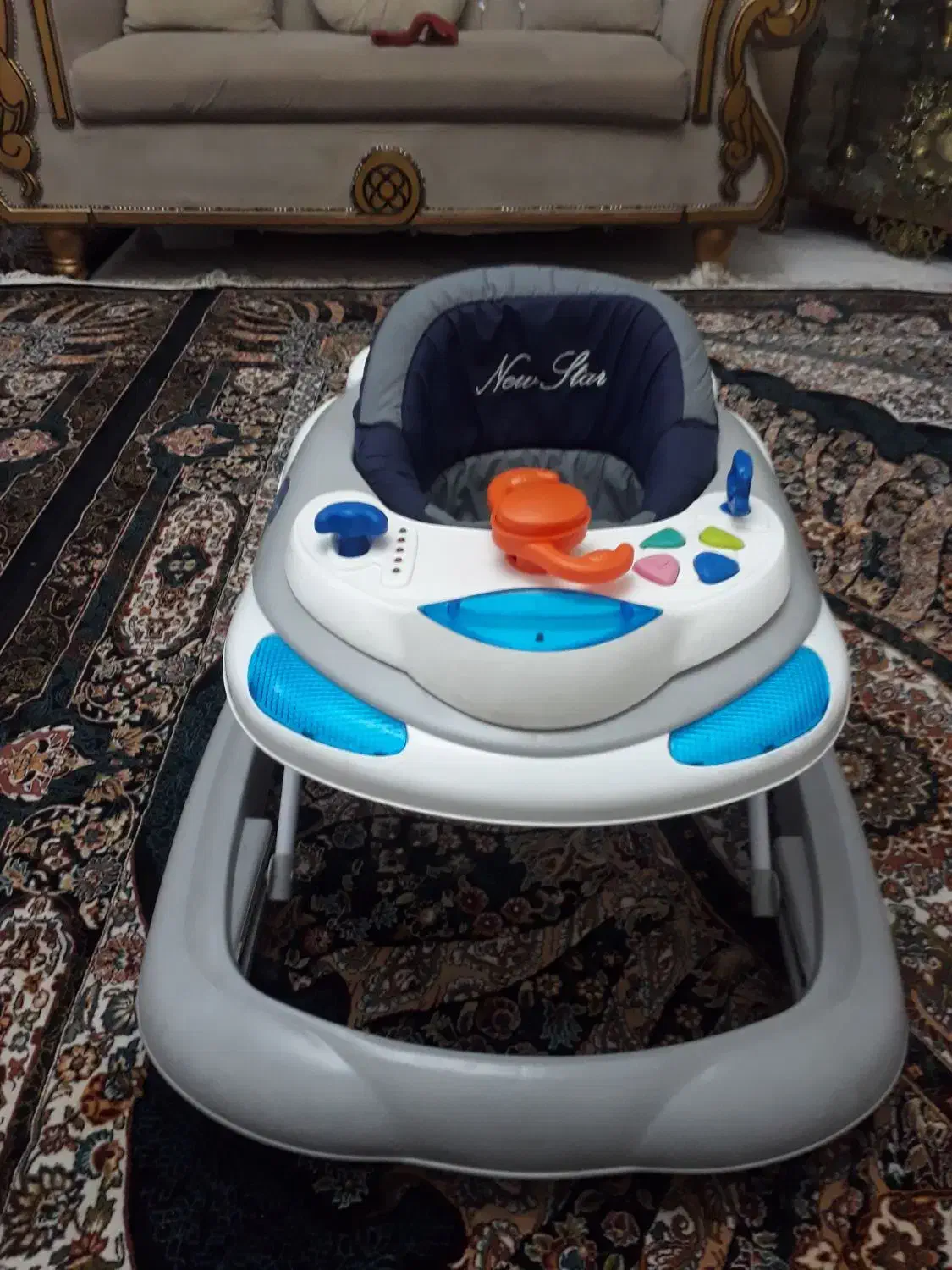 روروئک|کالسکه و لوازم جانبی|چهارباغ, |دیوار