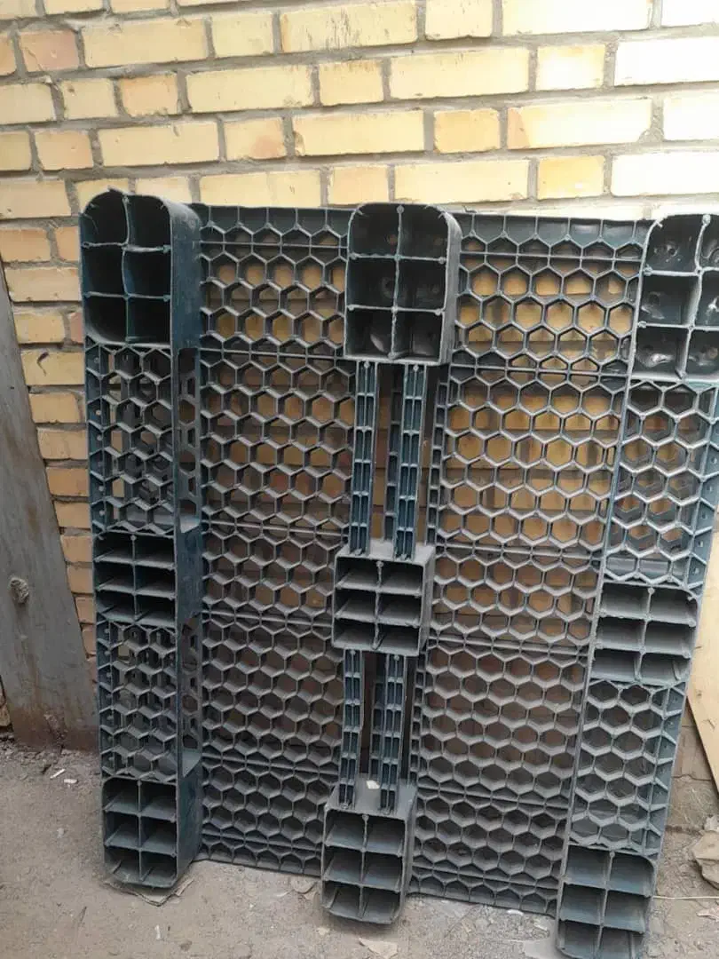 فروش پالت چوبی و پلاستیکی،دبه خیارشور،گالن ۶۰و۳۰|ظروف نگهدارنده، پلاستیکی، یکبارمصرف|مشهد, شهرک صنعتی توس|دیوار