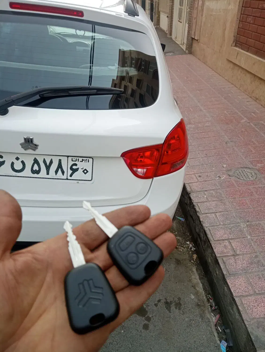 کلیدسازی کل شهر سوئیچ کددار ماشین منزل قفل برقی|خدمات پیشه و مهارت|شاهینشهر, طالقانی|دیوار