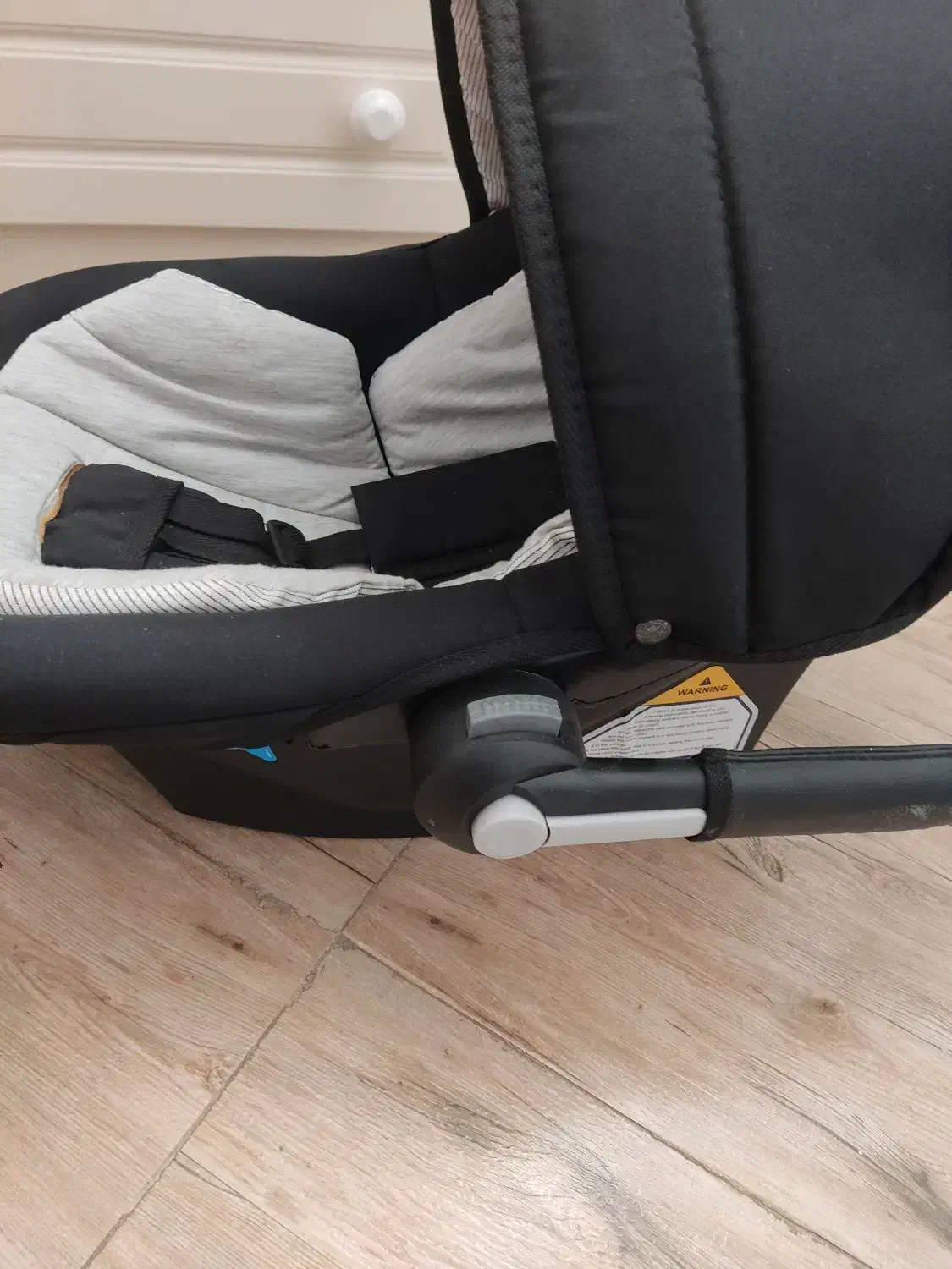 کریر|کالسکه و لوازم جانبی|رباط‌کریم, نصیرشهر|دیوار