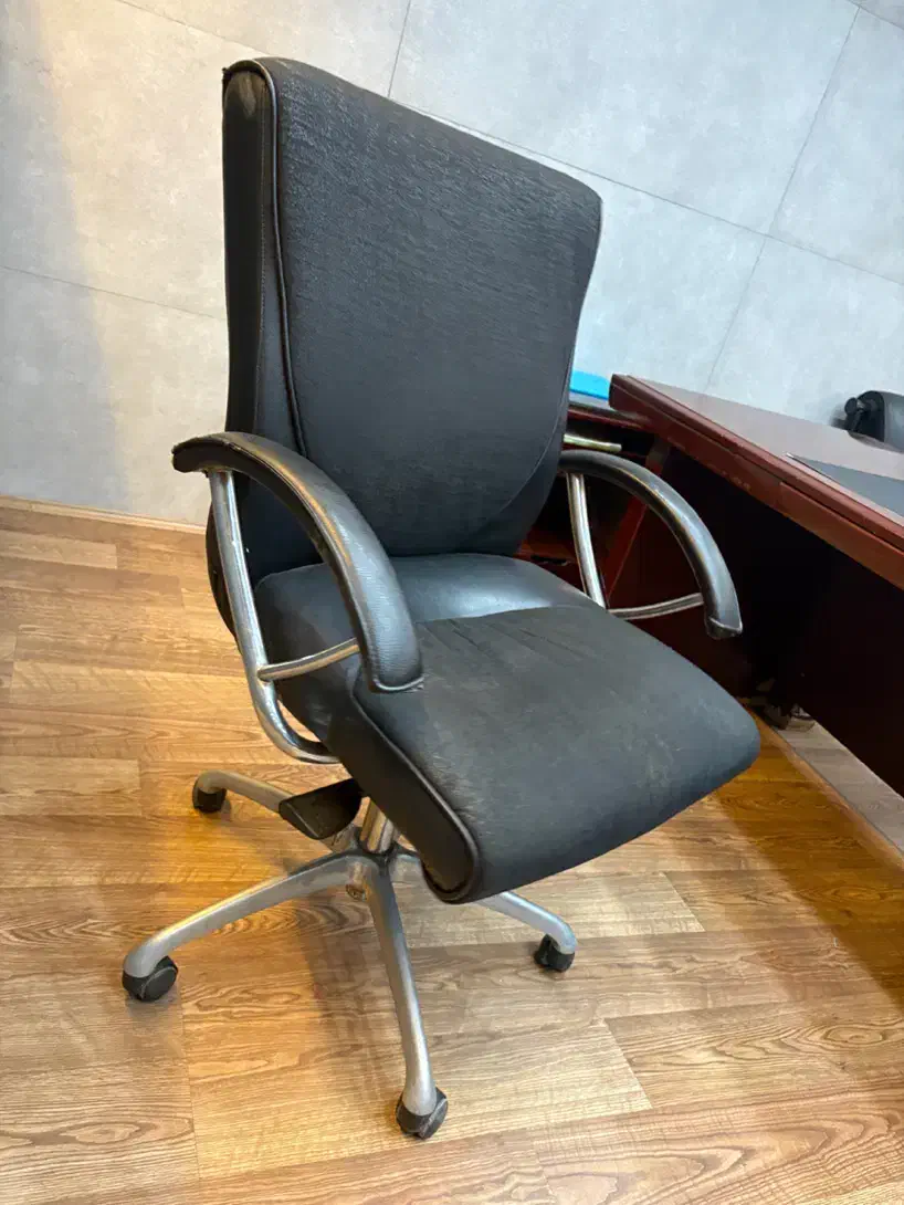 صندلی مدیریت|دفتر کار|رشت, دیلمان|دیوار