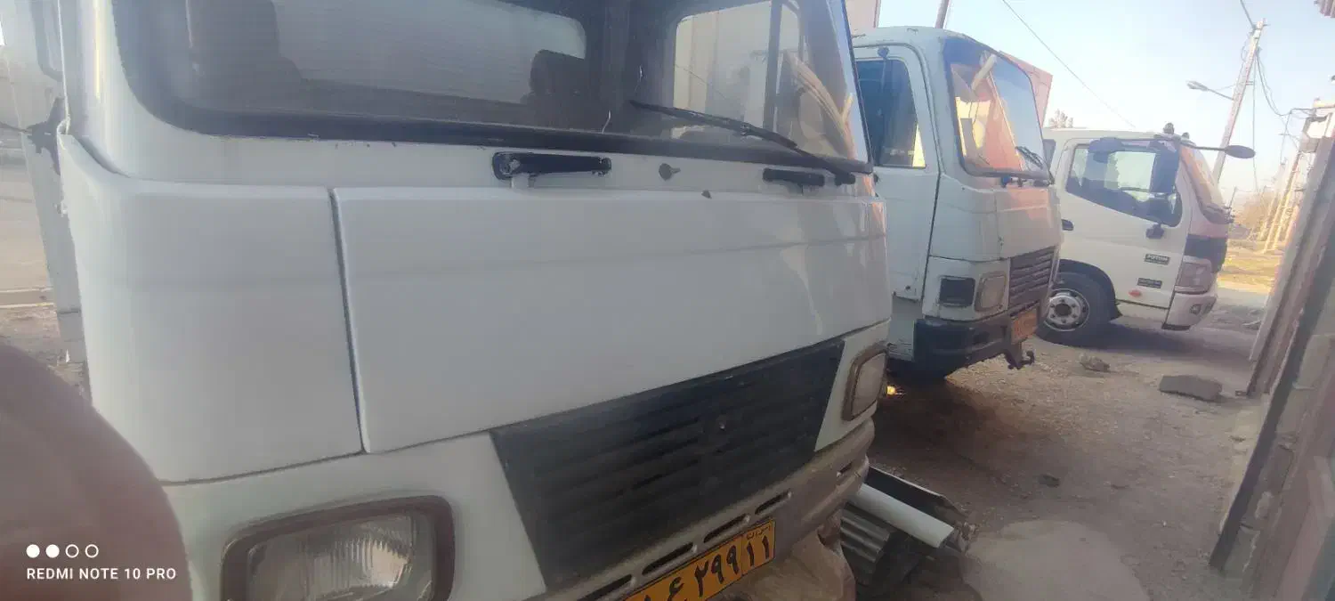 اذرخش یخچالدارموتوربنز مدل ۱۳۸۳و ۱۳۸۱پرکینزموتور|خودرو سنگین|سراب, |دیوار