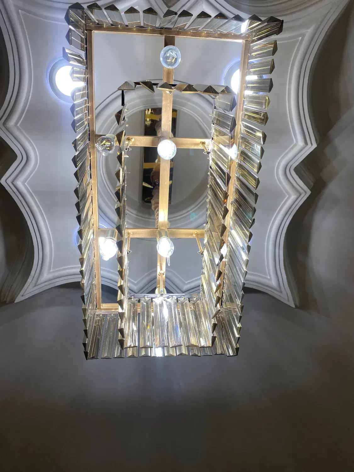 لوستر|لوستر و چراغ آویز|شیروان (خراسان), |دیوار