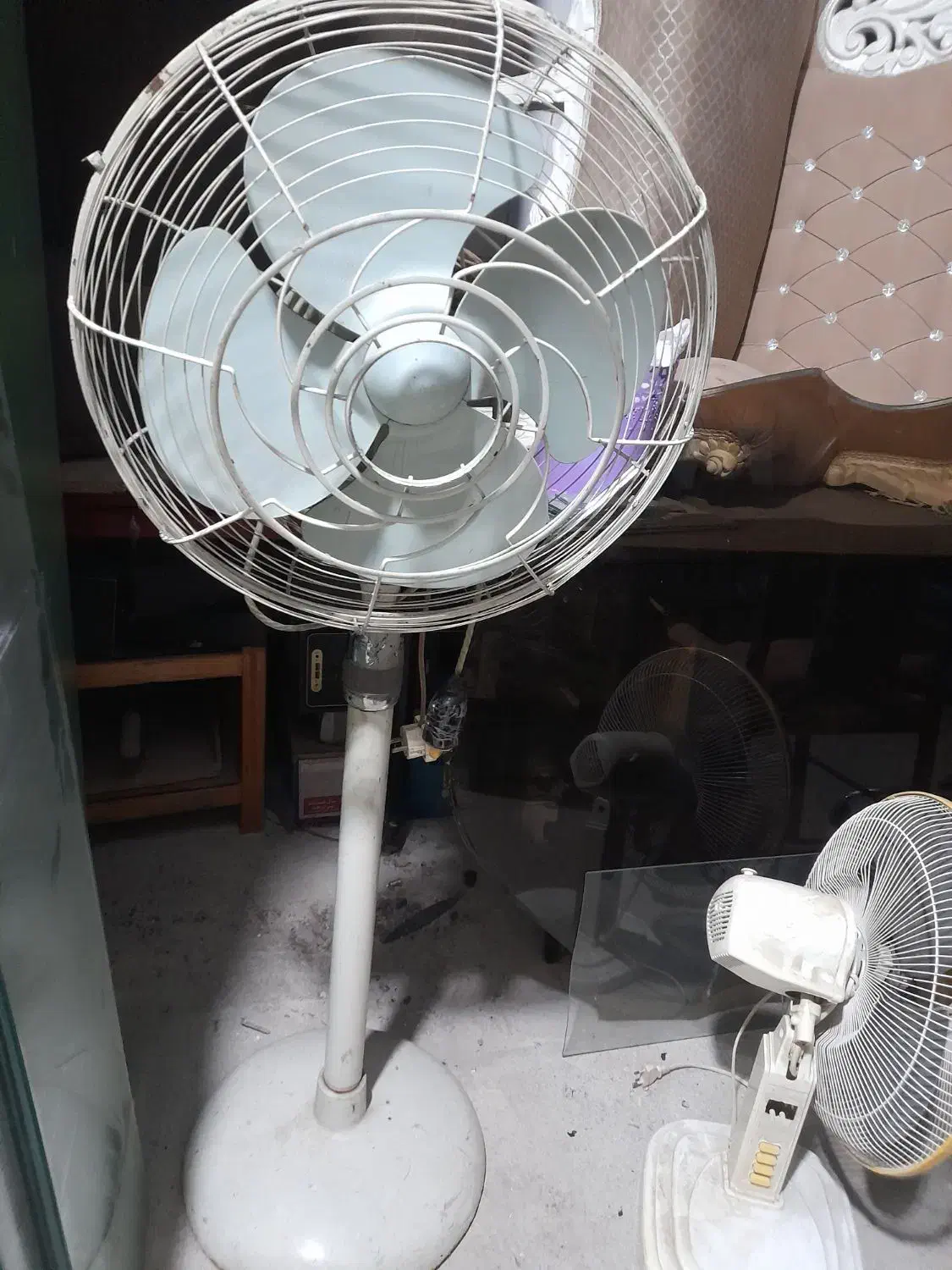 انواع پنکه|کلکسیون اشیاء عتیقه|گرگان, |دیوار