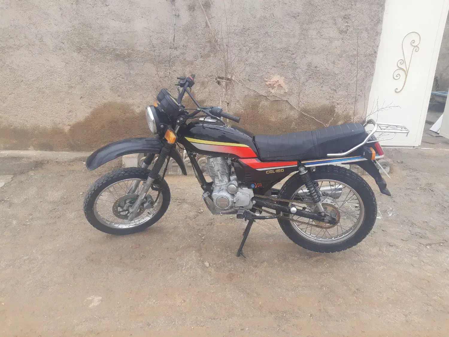 شکاری تریل|موتورسیکلت|اسفراین, |دیوار