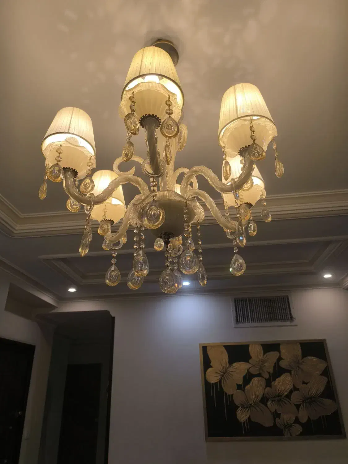 لوستر۶ شاخه|لوستر و چراغ آویز|تهران, ارامنه|دیوار