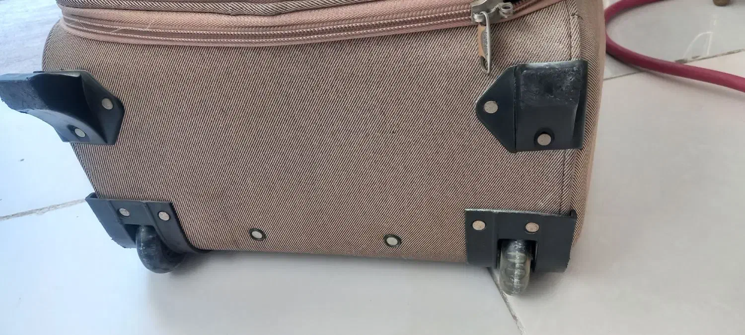 چمدان بزرگ کاملا سالم|کیف، کفش، کمربند|شیراز, شریفآباد|دیوار