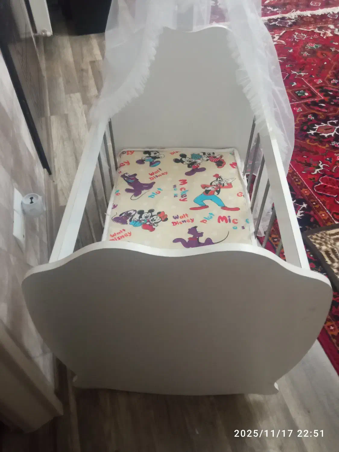 تخت خواب نوزادی|تخت و سرویس خواب|تبریز, |دیوار