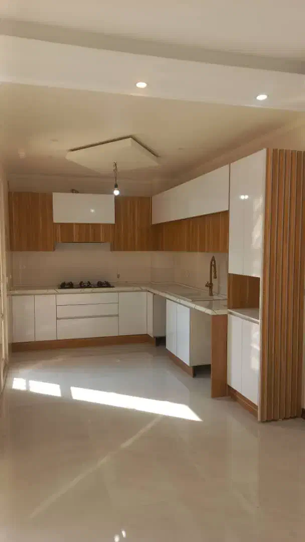 ۹۰ متر دو خواب خوش نور و خوش نقشه با پارکینگ