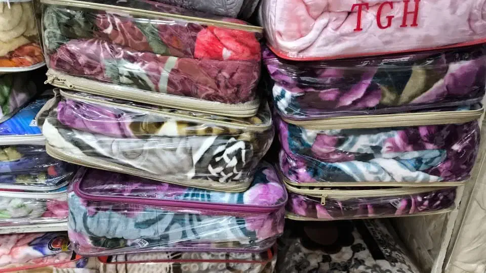 پتو|رختخواب، بالش، پتو|اهواز, کوی راه کربلا|دیوار