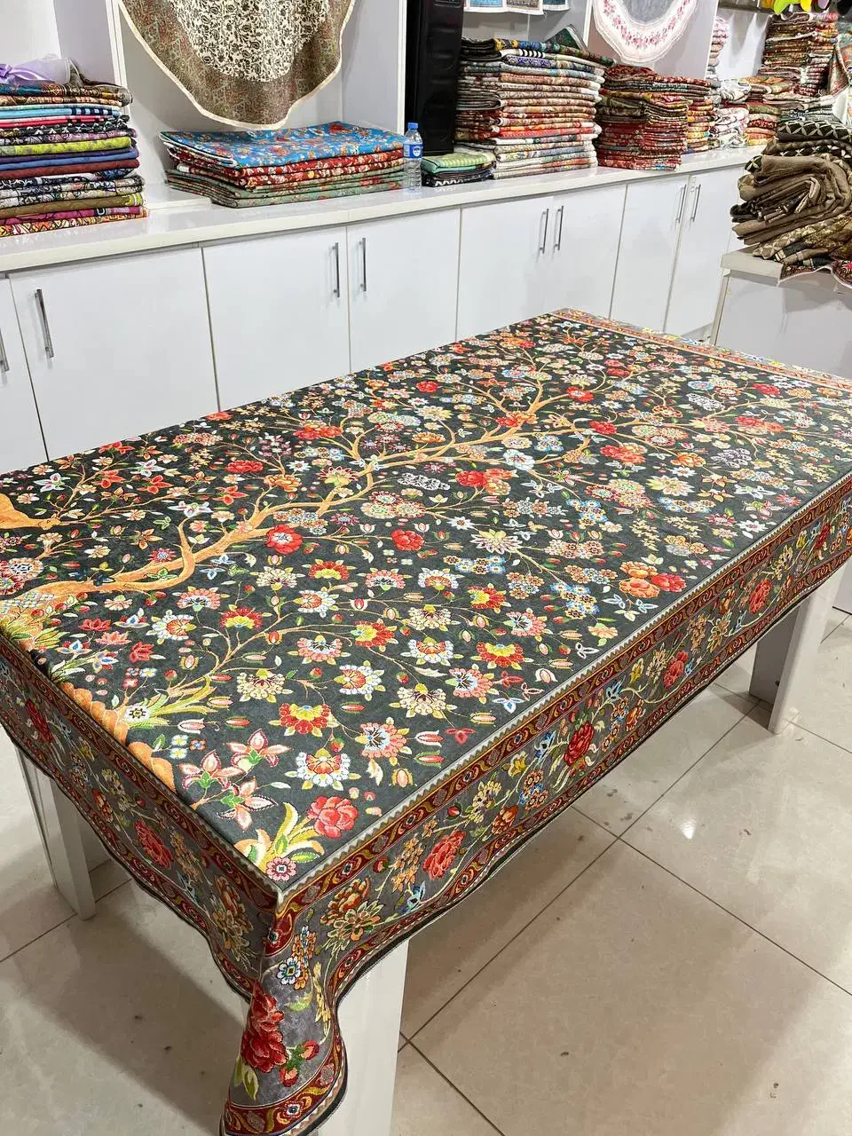 سفره و زیر سفره و روفرشی مخمل گرم بالا دورو برجسته|روفرشی|زاهدان, |دیوار